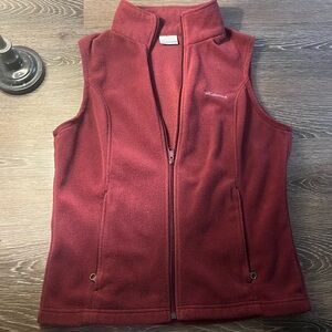 Columbia Women's Burgundy Fleece Vest
